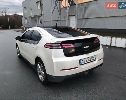 Белый Шевроле Вольт, объемом двигателя 1.4 л и пробегом 151 тыс. км за 12900 $, фото 6 на Automoto.ua