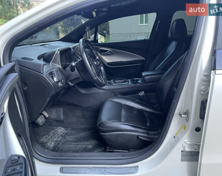 Белый Шевроле Вольт, объемом двигателя 1.4 л и пробегом 262 тыс. км за 11000 $, фото 31 на Automoto.ua