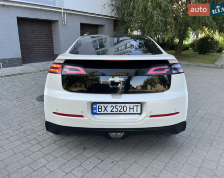 Белый Шевроле Вольт, объемом двигателя 1.4 л и пробегом 263 тыс. км за 11000 $, фото 17 на Automoto.ua