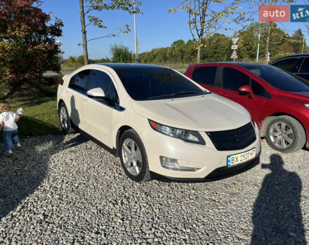 Белый Шевроле Вольт, объемом двигателя 1.4 л и пробегом 263 тыс. км за 11000 $, фото 59 на Automoto.ua