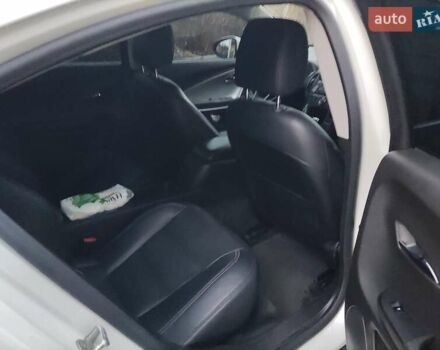 Белый Шевроле Вольт, объемом двигателя 1.4 л и пробегом 151 тыс. км за 12900 $, фото 22 на Automoto.ua