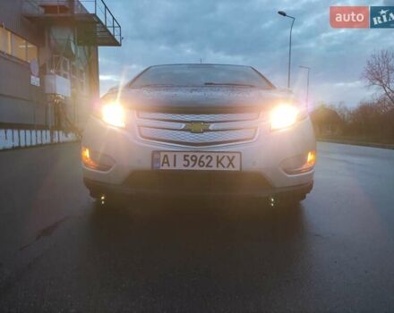 Белый Шевроле Вольт, объемом двигателя 1.4 л и пробегом 151 тыс. км за 12900 $, фото 1 на Automoto.ua