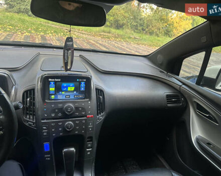 Белый Шевроле Вольт, объемом двигателя 1.4 л и пробегом 261 тыс. км за 9000 $, фото 25 на Automoto.ua