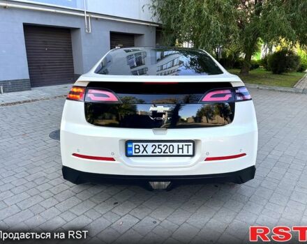 Білий Шевроле Вольт, об'ємом двигуна 1.4 л та пробігом 260 тис. км за 11500 $, фото 2 на Automoto.ua
