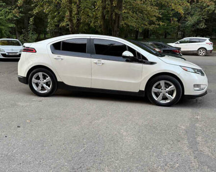 Белый Шевроле Вольт, объемом двигателя 1.4 л и пробегом 263 тыс. км за 11000 $, фото 58 на Automoto.ua