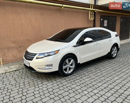 Белый Шевроле Вольт, объемом двигателя 1.4 л и пробегом 263 тыс. км за 11000 $, фото 66 на Automoto.ua