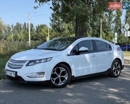 Белый Шевроле Вольт, объемом двигателя 1.4 л и пробегом 165 тыс. км за 8800 $, фото 1 на Automoto.ua