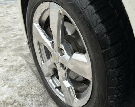 Белый Шевроле Вольт, объемом двигателя 1.4 л и пробегом 198 тыс. км за 10900 $, фото 18 на Automoto.ua