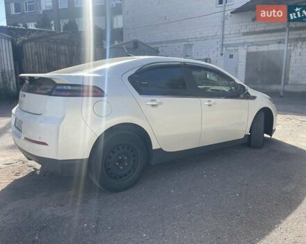 Белый Шевроле Вольт, объемом двигателя 1.4 л и пробегом 159 тыс. км за 9300 $, фото 1 на Automoto.ua
