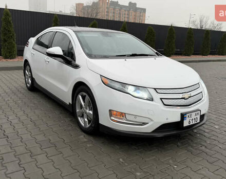 Белый Шевроле Вольт, объемом двигателя 1.4 л и пробегом 170 тыс. км за 8800 $, фото 1 на Automoto.ua