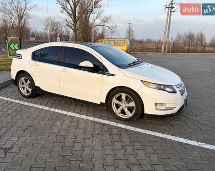Білий Шевроле Вольт, об'ємом двигуна 1.4 л та пробігом 252 тис. км за 8499 $, фото 2 на Automoto.ua