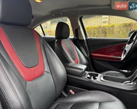 Белый Шевроле Вольт, объемом двигателя 1.4 л и пробегом 171 тыс. км за 10690 $, фото 20 на Automoto.ua