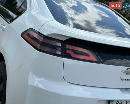 Білий Шевроле Вольт, об'ємом двигуна 1.4 л та пробігом 150 тис. км за 9000 $, фото 22 на Automoto.ua