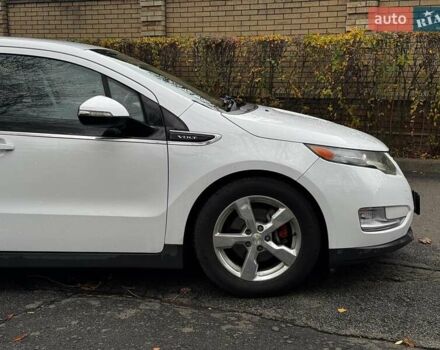 Белый Шевроле Вольт, объемом двигателя 1.4 л и пробегом 171 тыс. км за 10690 $, фото 3 на Automoto.ua