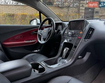 Белый Шевроле Вольт, объемом двигателя 1.4 л и пробегом 171 тыс. км за 10690 $, фото 21 на Automoto.ua