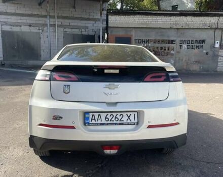 Белый Шевроле Вольт, объемом двигателя 1.4 л и пробегом 159 тыс. км за 9300 $, фото 4 на Automoto.ua