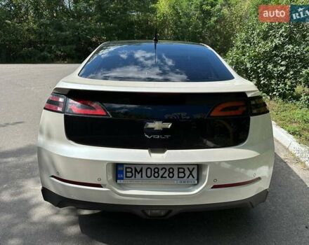 Белый Шевроле Вольт, объемом двигателя 1.4 л и пробегом 196 тыс. км за 11700 $, фото 5 на Automoto.ua