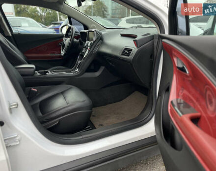 Білий Шевроле Вольт, об'ємом двигуна 1.4 л та пробігом 170 тис. км за 10650 $, фото 15 на Automoto.ua