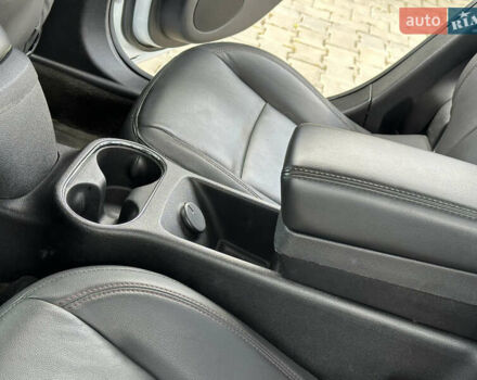 Білий Шевроле Вольт, об'ємом двигуна 1.4 л та пробігом 150 тис. км за 9000 $, фото 29 на Automoto.ua