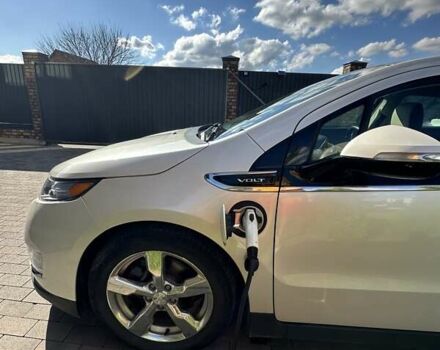 Белый Шевроле Вольт, объемом двигателя 1.4 л и пробегом 182 тыс. км за 10150 $, фото 6 на Automoto.ua