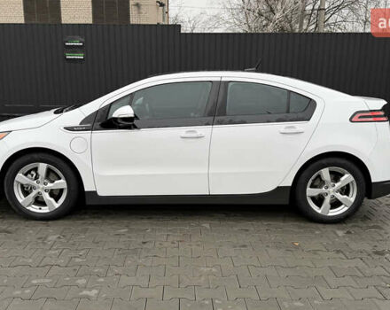 Белый Шевроле Вольт, объемом двигателя 1.4 л и пробегом 170 тыс. км за 8800 $, фото 2 на Automoto.ua