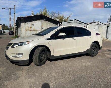 Белый Шевроле Вольт, объемом двигателя 1.4 л и пробегом 159 тыс. км за 9300 $, фото 2 на Automoto.ua