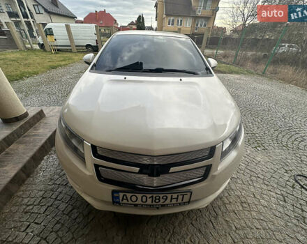 Білий Шевроле Вольт, об'ємом двигуна 1.4 л та пробігом 111 тис. км за 12500 $, фото 1 на Automoto.ua