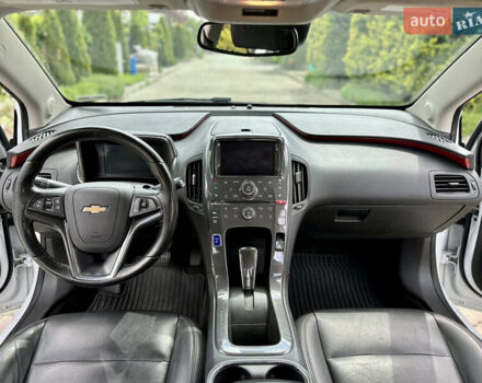 Білий Шевроле Вольт, об'ємом двигуна 1.4 л та пробігом 150 тис. км за 9000 $, фото 4 на Automoto.ua