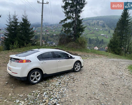 Белый Шевроле Вольт, объемом двигателя 1.4 л и пробегом 250 тыс. км за 10500 $, фото 2 на Automoto.ua