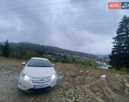 Белый Шевроле Вольт, объемом двигателя 1.4 л и пробегом 250 тыс. км за 10500 $, фото 6 на Automoto.ua