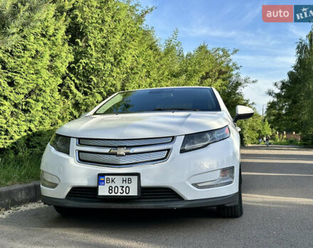 Белый Шевроле Вольт, объемом двигателя 1.4 л и пробегом 220 тыс. км за 9700 $, фото 2 на Automoto.ua