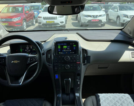 Шевроле Вольт 2013 в Ивано-Франковске на Automoto.ua Белый Шевроле Вольт, объемом двигателя 1.4 л и пробегом 157 тыс. км за 11700 $, фото 13 на Automoto.ua