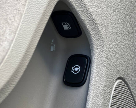 Шевроле Вольт 2013 в Ивано-Франковске на Automoto.ua Белый Шевроле Вольт, объемом двигателя 1.4 л и пробегом 157 тыс. км за 11700 $, фото 8 на Automoto.ua