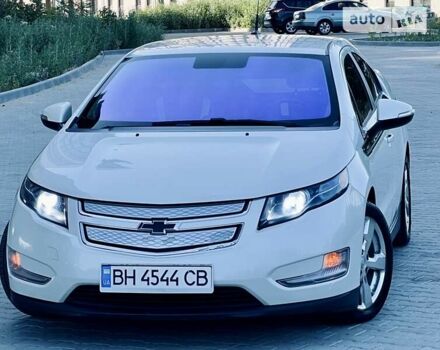 Белый Шевроле Вольт, объемом двигателя 1.4 л и пробегом 161 тыс. км за 8800 $, фото 2 на Automoto.ua
