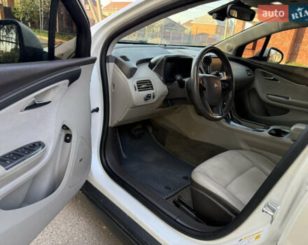 Білий Шевроле Вольт, об'ємом двигуна 1.4 л та пробігом 103 тис. км за 12300 $, фото 17 на Automoto.ua
