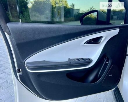 Белый Шевроле Вольт, объемом двигателя 1.4 л и пробегом 161 тыс. км за 8800 $, фото 27 на Automoto.ua