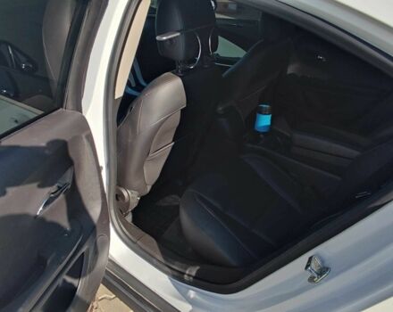 Белый Шевроле Вольт, объемом двигателя 0 л и пробегом 290 тыс. км за 9500 $, фото 9 на Automoto.ua