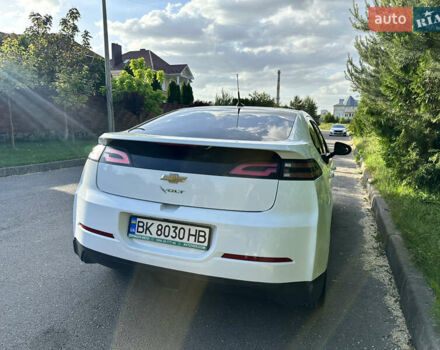 Белый Шевроле Вольт, объемом двигателя 1.4 л и пробегом 220 тыс. км за 9700 $, фото 5 на Automoto.ua