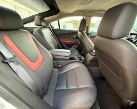 Белый Шевроле Вольт, объемом двигателя 1.4 л и пробегом 84 тыс. км за 4900 $, фото 17 на Automoto.ua