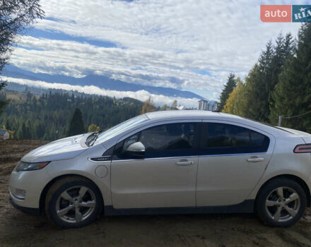 Белый Шевроле Вольт, объемом двигателя 1.4 л и пробегом 250 тыс. км за 10500 $, фото 1 на Automoto.ua
