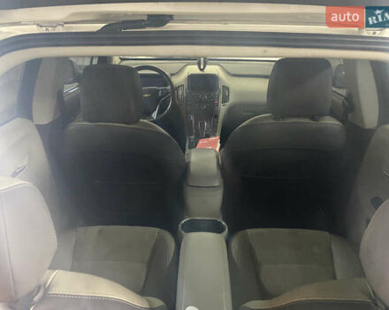 Белый Шевроле Вольт, объемом двигателя 1.4 л и пробегом 250 тыс. км за 10500 $, фото 23 на Automoto.ua