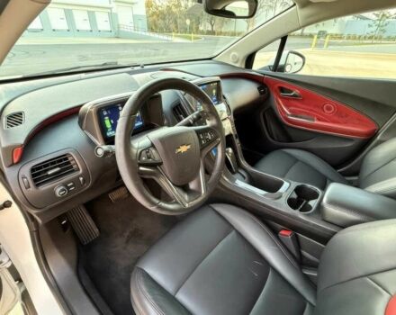 Белый Шевроле Вольт, объемом двигателя 1.4 л и пробегом 84 тыс. км за 4900 $, фото 10 на Automoto.ua