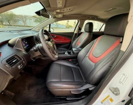 Белый Шевроле Вольт, объемом двигателя 1.4 л и пробегом 84 тыс. км за 4900 $, фото 8 на Automoto.ua