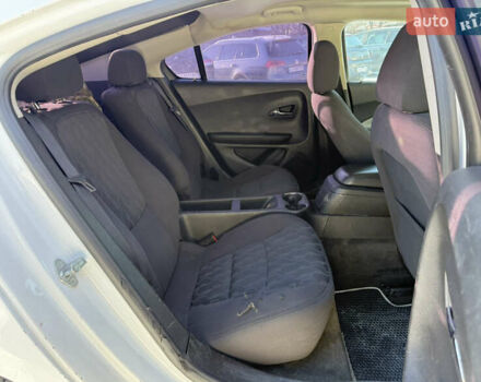 Білий Шевроле Вольт, об'ємом двигуна 1.4 л та пробігом 299 тис. км за 8490 $, фото 20 на Automoto.ua