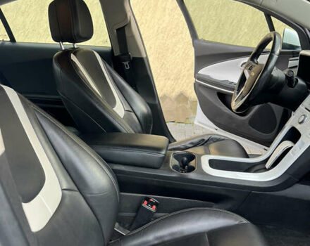 Белый Шевроле Вольт, объемом двигателя 1.4 л и пробегом 282 тыс. км за 9400 $, фото 13 на Automoto.ua