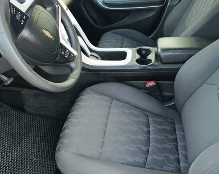 Белый Шевроле Вольт, объемом двигателя 1.4 л и пробегом 102 тыс. км за 10000 $, фото 8 на Automoto.ua