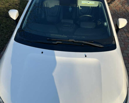 Шевроле Вольт 2013 в Киеве на Automoto.ua Белый Шевроле Вольт, объемом двигателя 1.4 л и пробегом 208 тыс. км за 11000 $, фото 5 на Automoto.ua