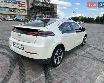 Белый Шевроле Вольт, объемом двигателя 1.4 л и пробегом 175 тыс. км за 11200 $, фото 2 на Automoto.ua
