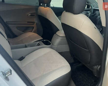 Белый Шевроле Вольт, объемом двигателя 1.4 л и пробегом 177 тыс. км за 8300 $, фото 25 на Automoto.ua