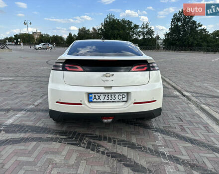 Белый Шевроле Вольт, объемом двигателя 1.4 л и пробегом 175 тыс. км за 11200 $, фото 3 на Automoto.ua